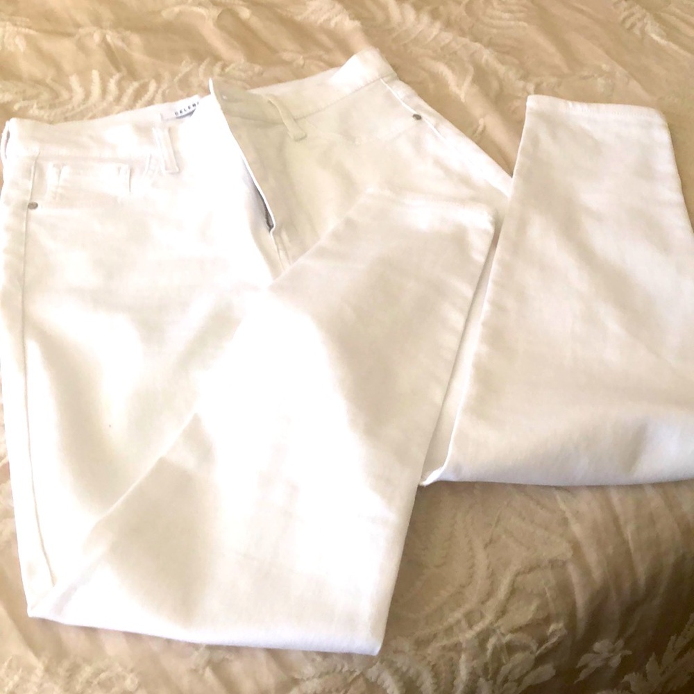 White skinny jeans